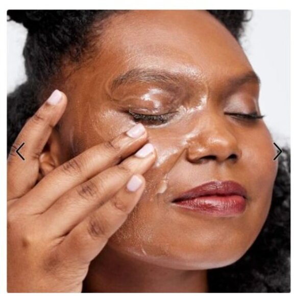 Clinique Take The Day Off Makeup Removing Cleansing Balm - 125ml - Picture 3 of 5